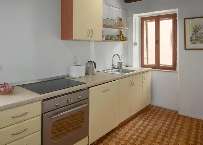 Casa vacanze 2 Bedroom Beautiful In Oprtalj