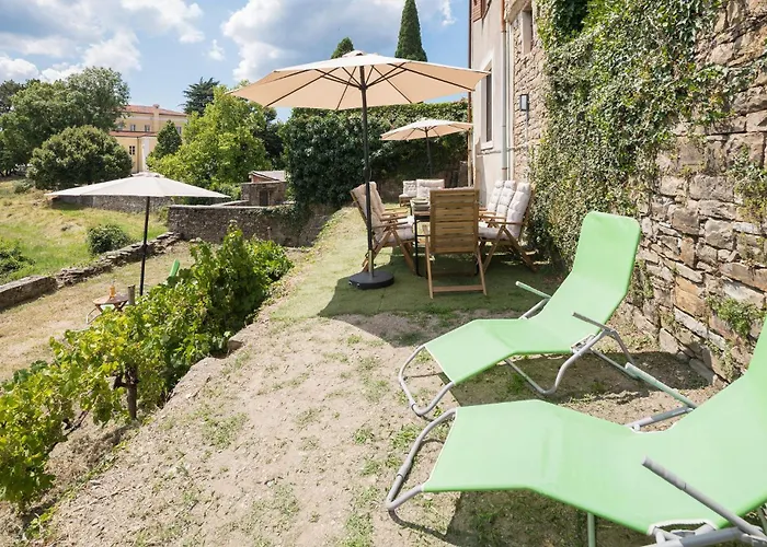 Vakantiehuis 2 Bedroom Beautiful In Oprtalj
