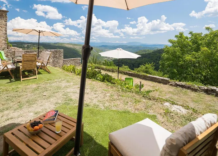 2 Bedroom Beautiful In Vakantiehuis